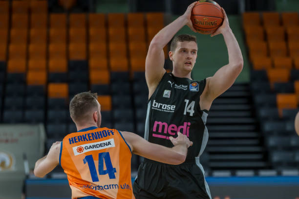 厉打击球员 厉打击球员