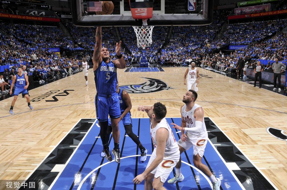 的严密审查 的严密审查